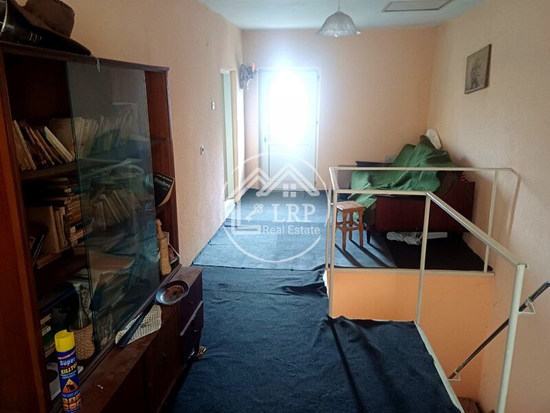 Amara, vila P+1 in 1.170 mp teren, toate utilitatile, Str. Bailor.